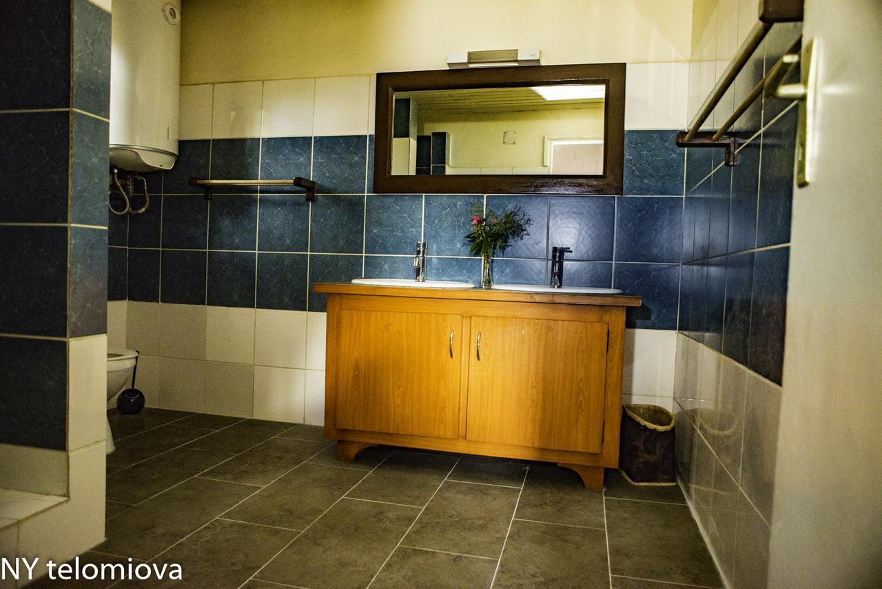 Ny Telomiova Hotel Antananarivo Exterior photo